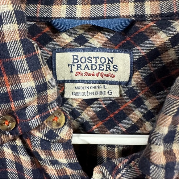 Boston Traders Flannel Button Down Size Large - Picture 3 of 4